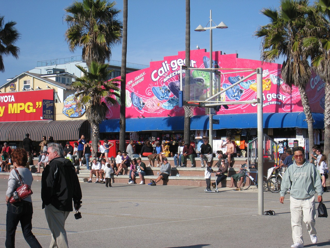 1411 California 2008-03 LA Scene.jpg - A visit to the Los Angeles California area in March of 2008. Activities ranged from Monets at the Getty, street hawkers at Venice Beach, movie look-alikes at Grauman's Chinese Theatre, to the Mission at San Juan Capistrano.